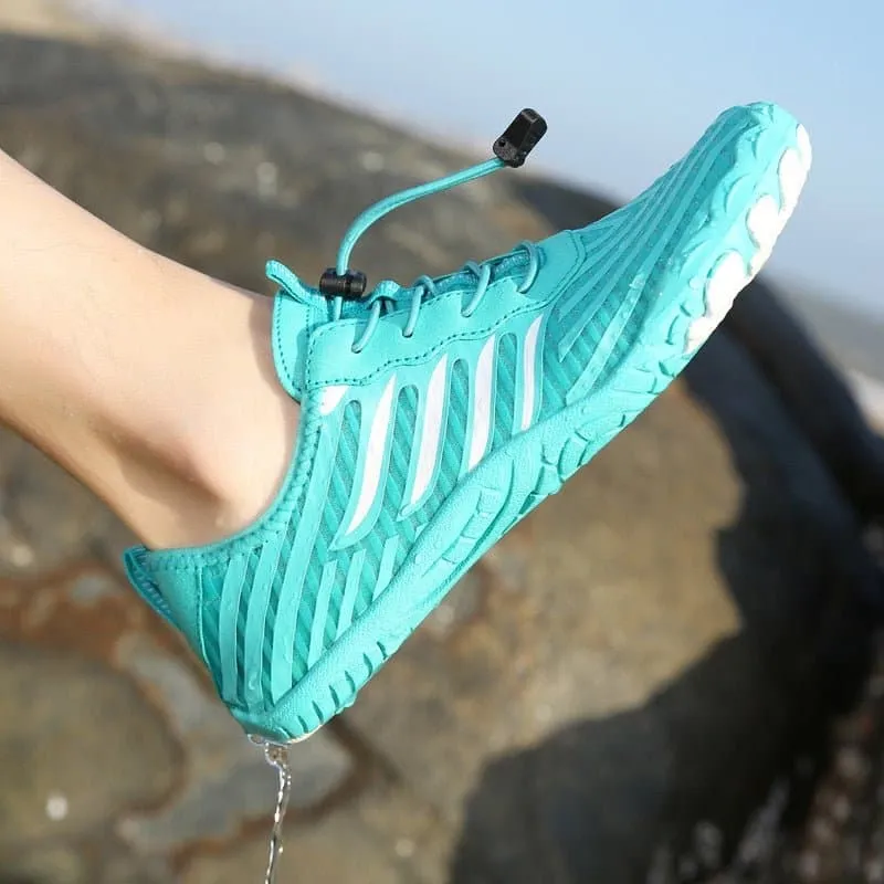 Aqua Sneakers: Stylish Water Shoes with Breathable Fabric and Quick-Drying Feature