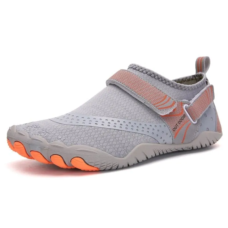 Aqua Sneakers: Stylish Water Shoes with Breathable Fabric and Quick-Drying Feature