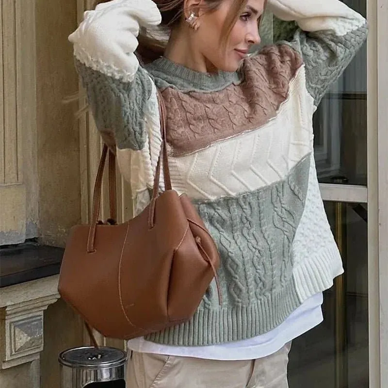 Knitted Sweater with Patchwork Pattern - Cozy and Versatile Winter Essential