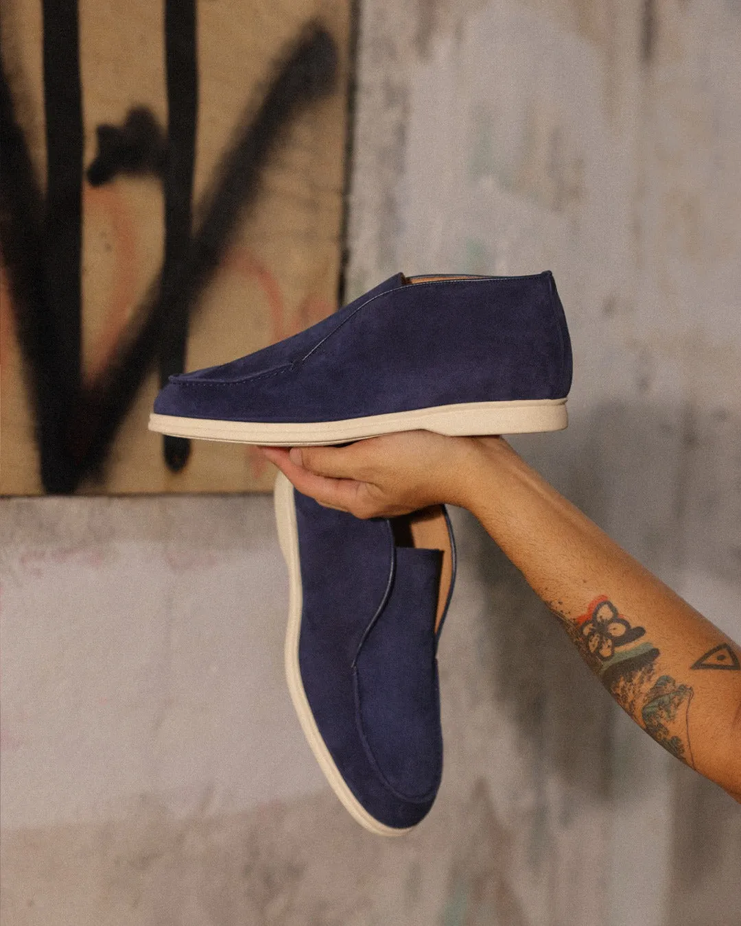 Leo Navy Suede