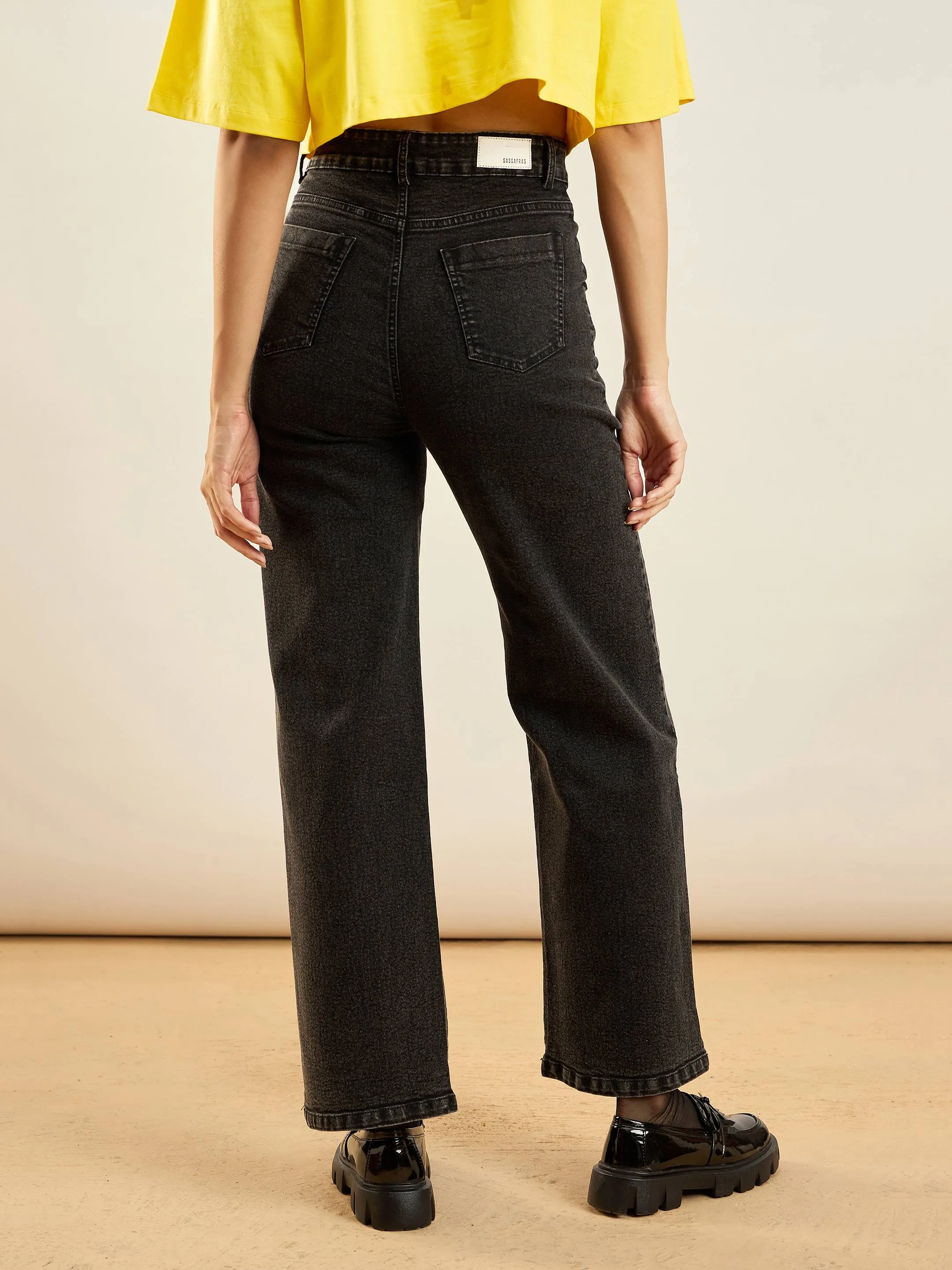 Women Black Washed Front Pocket Straight Fit Jeans