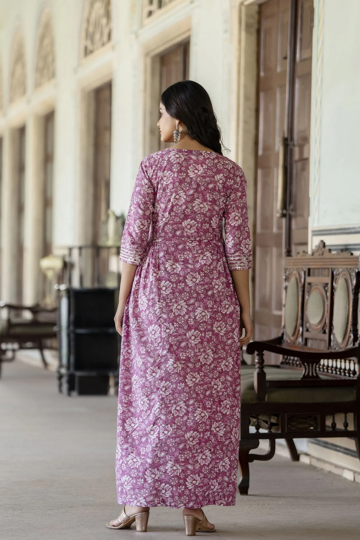 Women Pink Printed Flared Dress With Three Quarter Sleeves