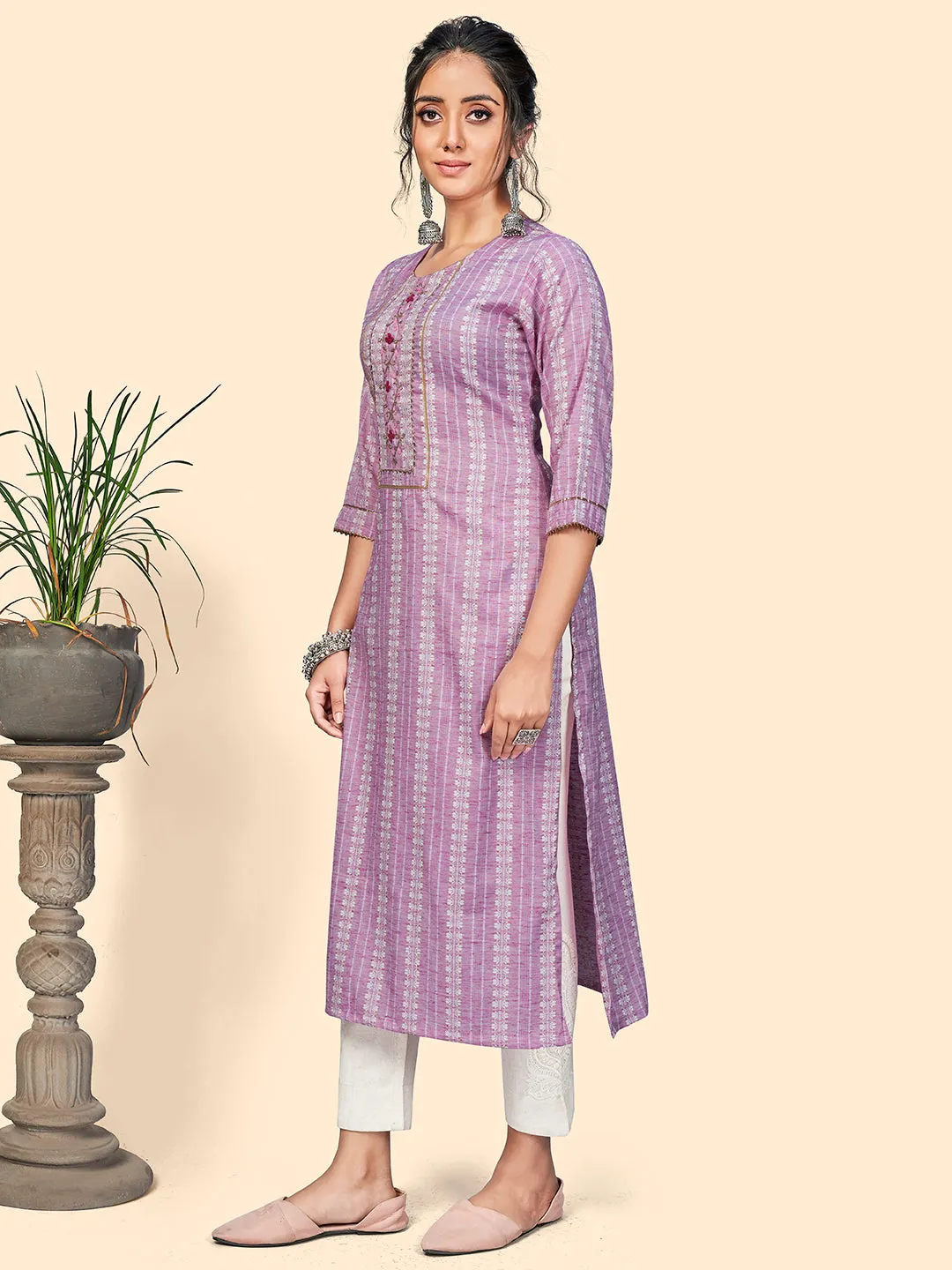 Women'S Cotton Blend Printed & Embroidered Straight Stitched Kurta