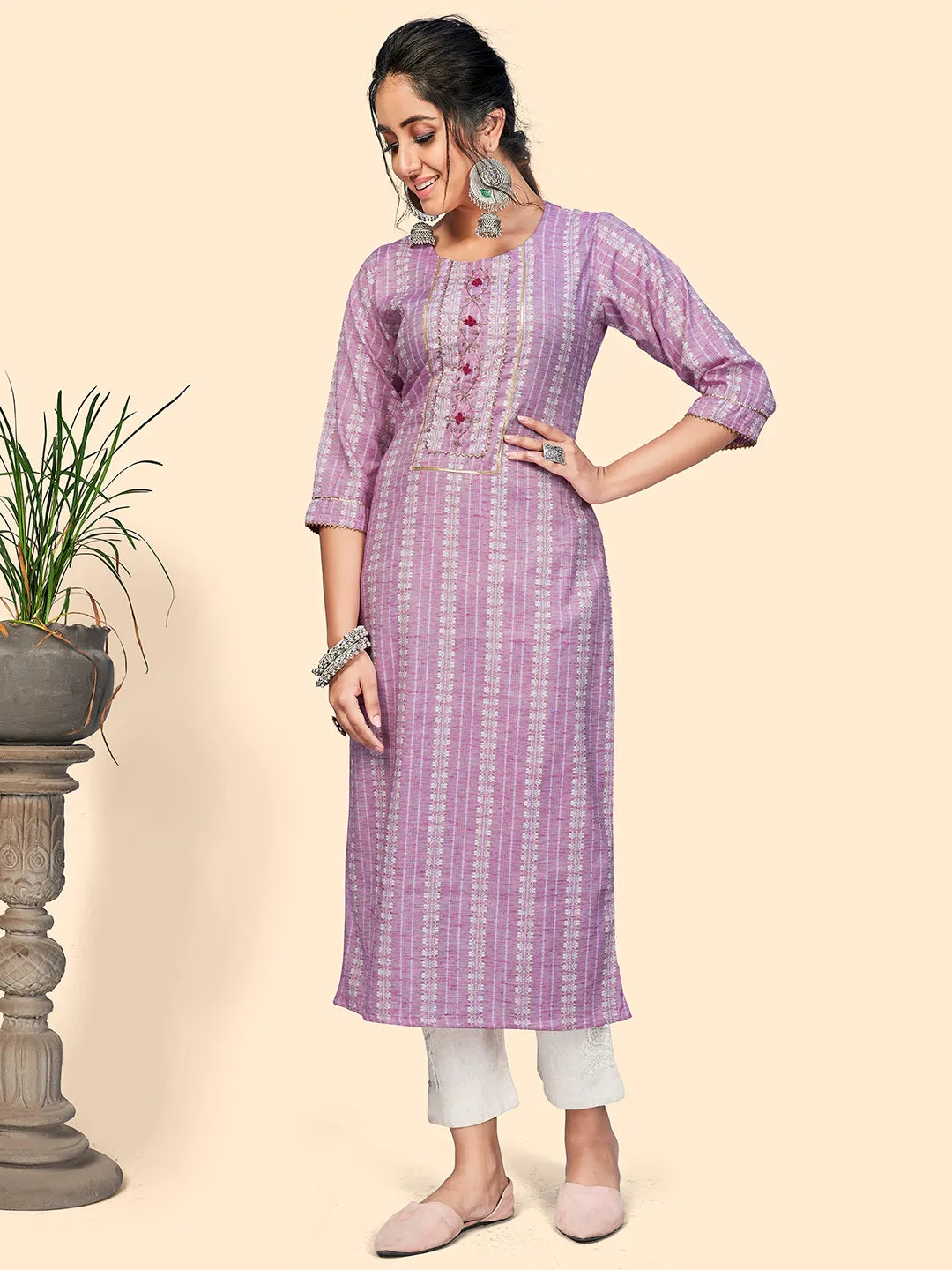 Women'S Cotton Blend Printed & Embroidered Straight Stitched Kurta