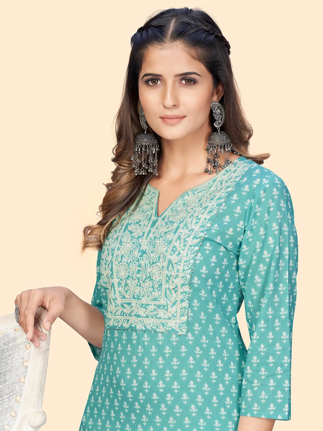 Women'S Print & Embroidered Straight Cotton Turquoise Stitched Kurta With Pant