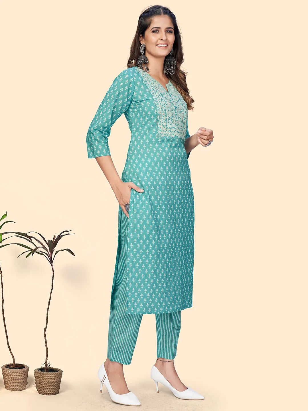 Women'S Print & Embroidered Straight Cotton Turquoise Stitched Kurta With Pant