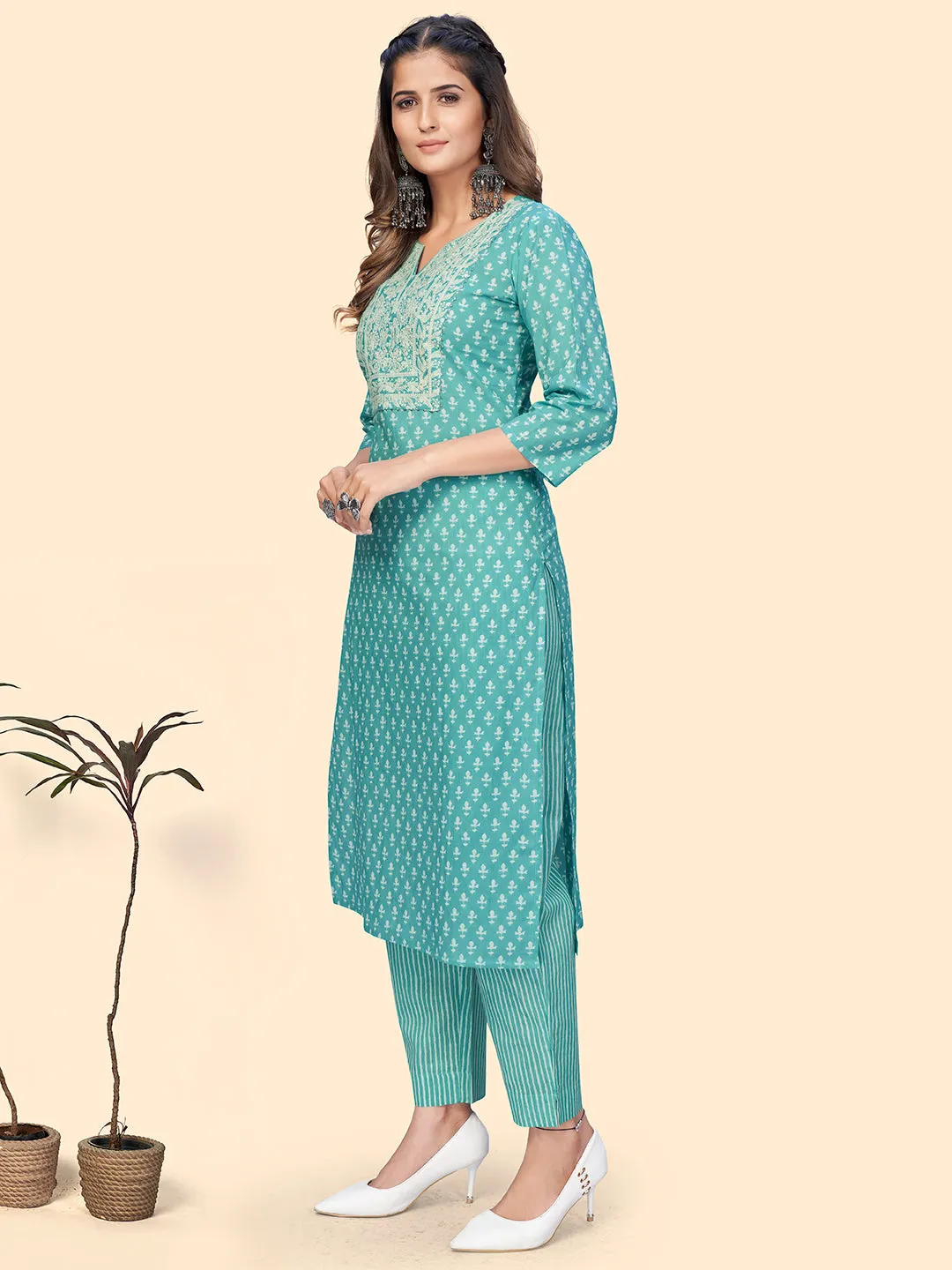 Women'S Print & Embroidered Straight Cotton Turquoise Stitched Kurta With Pant