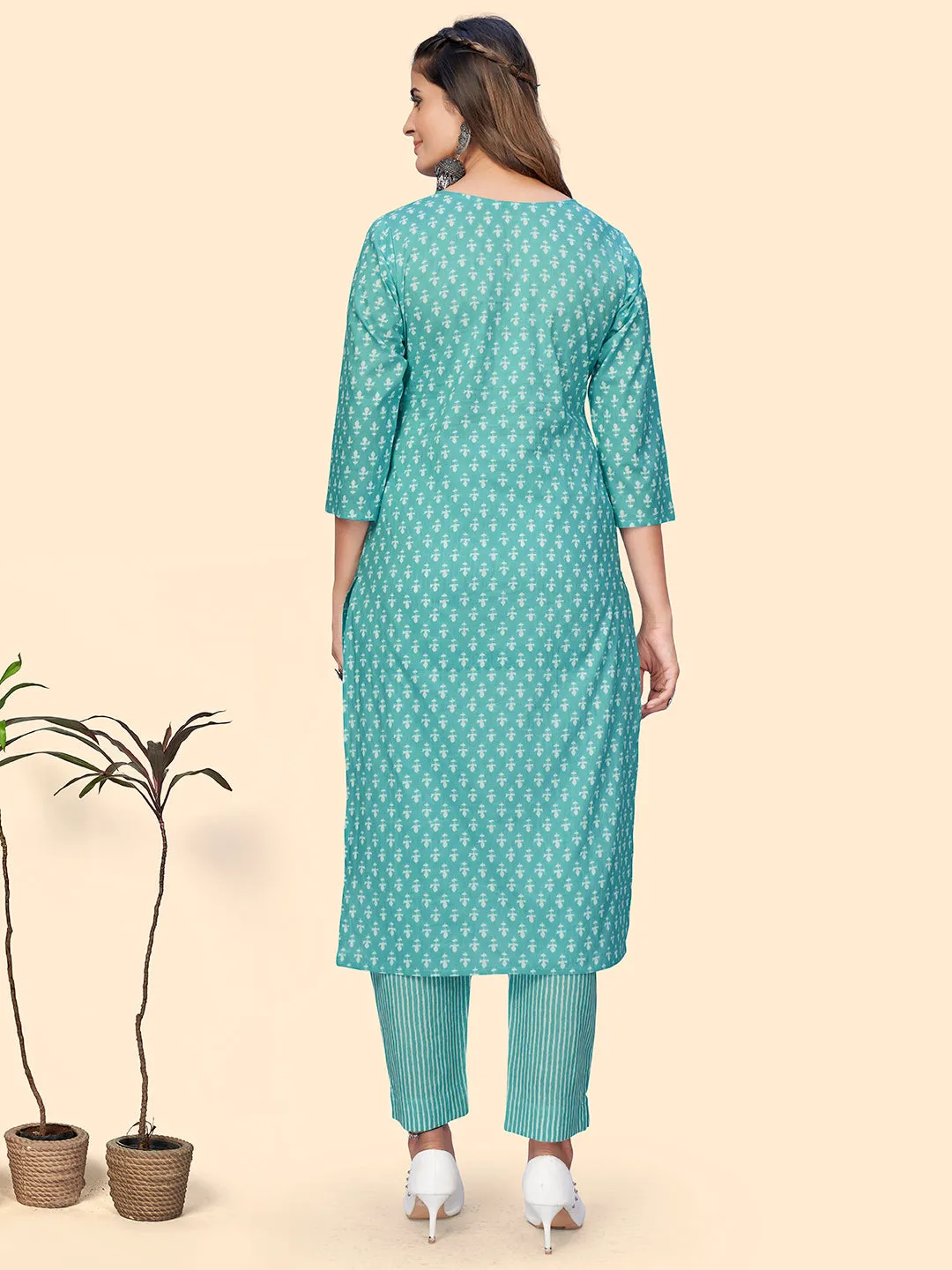 Women'S Print & Embroidered Straight Cotton Turquoise Stitched Kurta With Pant