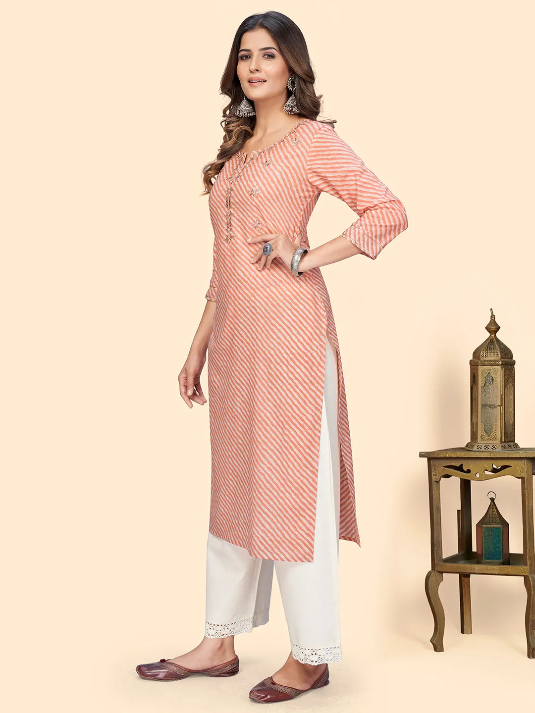 Women'S Print & Gota Work Straight Cotton Peach Stitched Kurta