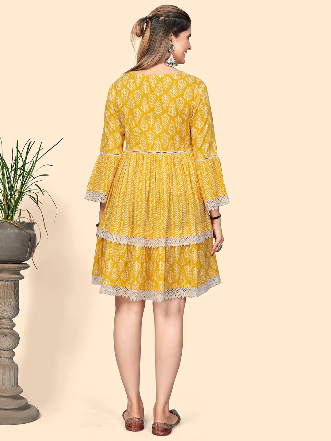 Women'S Printed & Lace Border A-Line Cotton Yellow Stitched Dress